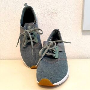 Women’s New Balance Shoes, Size 8 Green